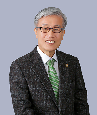 김용일 변호사